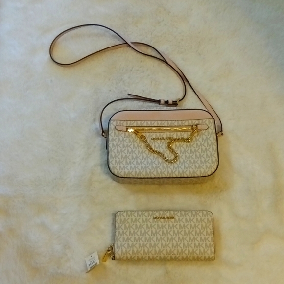 MICHAEL Michael Kors Handbags - Michael Kors Bundle